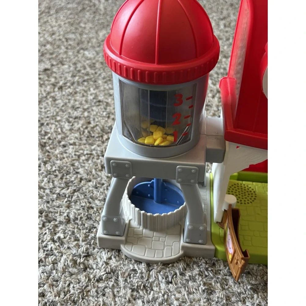 2016 Fisher‎ Price Farm Barn Toy WORKS! Talking Singing Little People Play Set